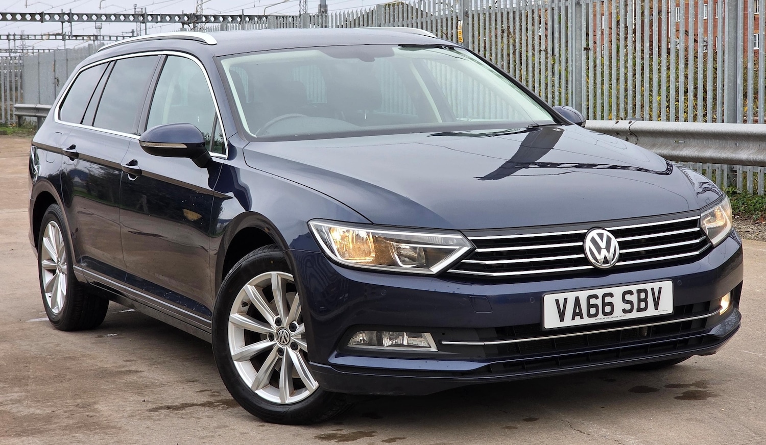 Used Volkswagen Passat 2017 for sale - 76482841: Photo 1