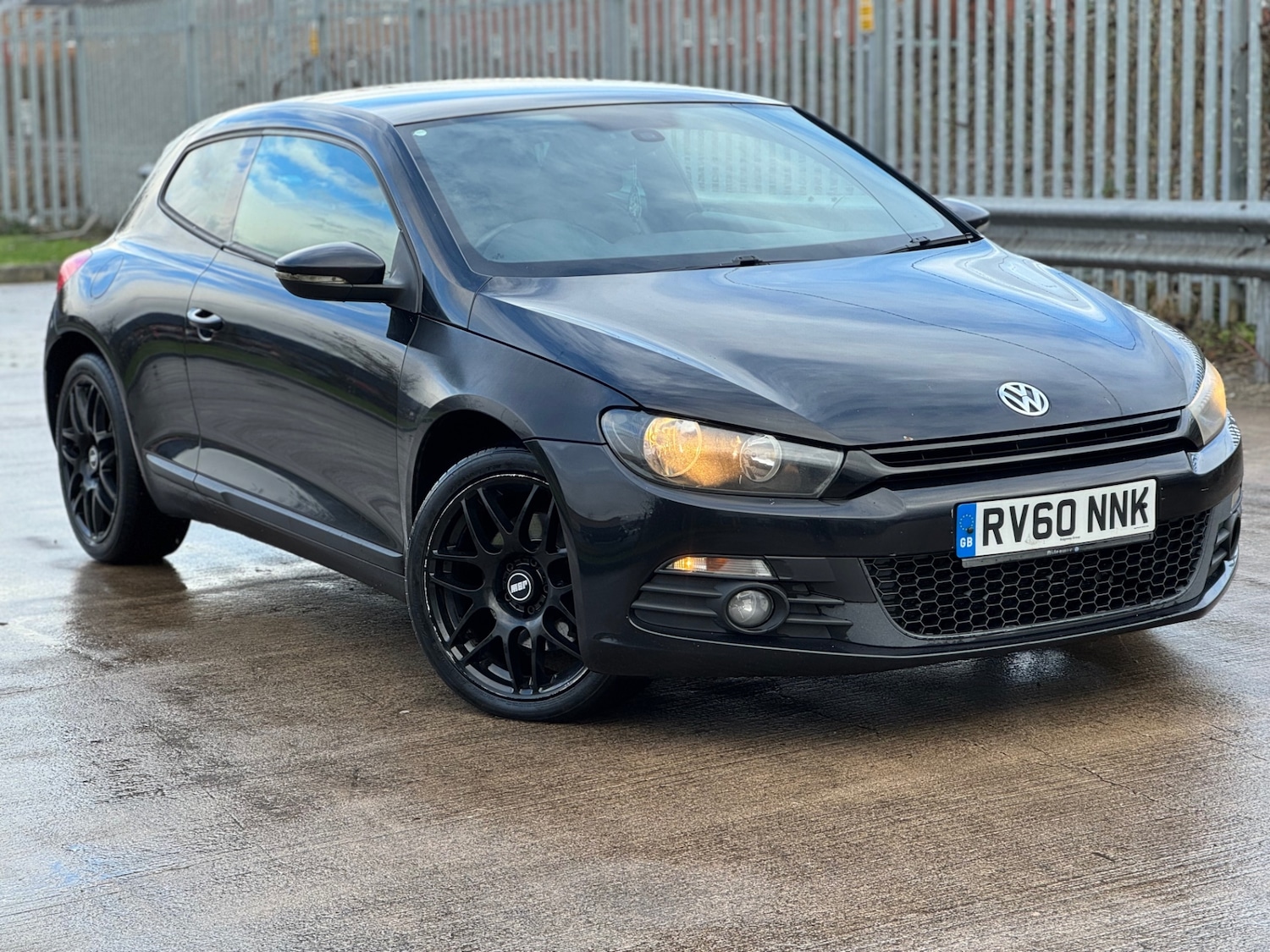 Used Volkswagen Scirocco 2010 for sale - 77364022: Photo 2