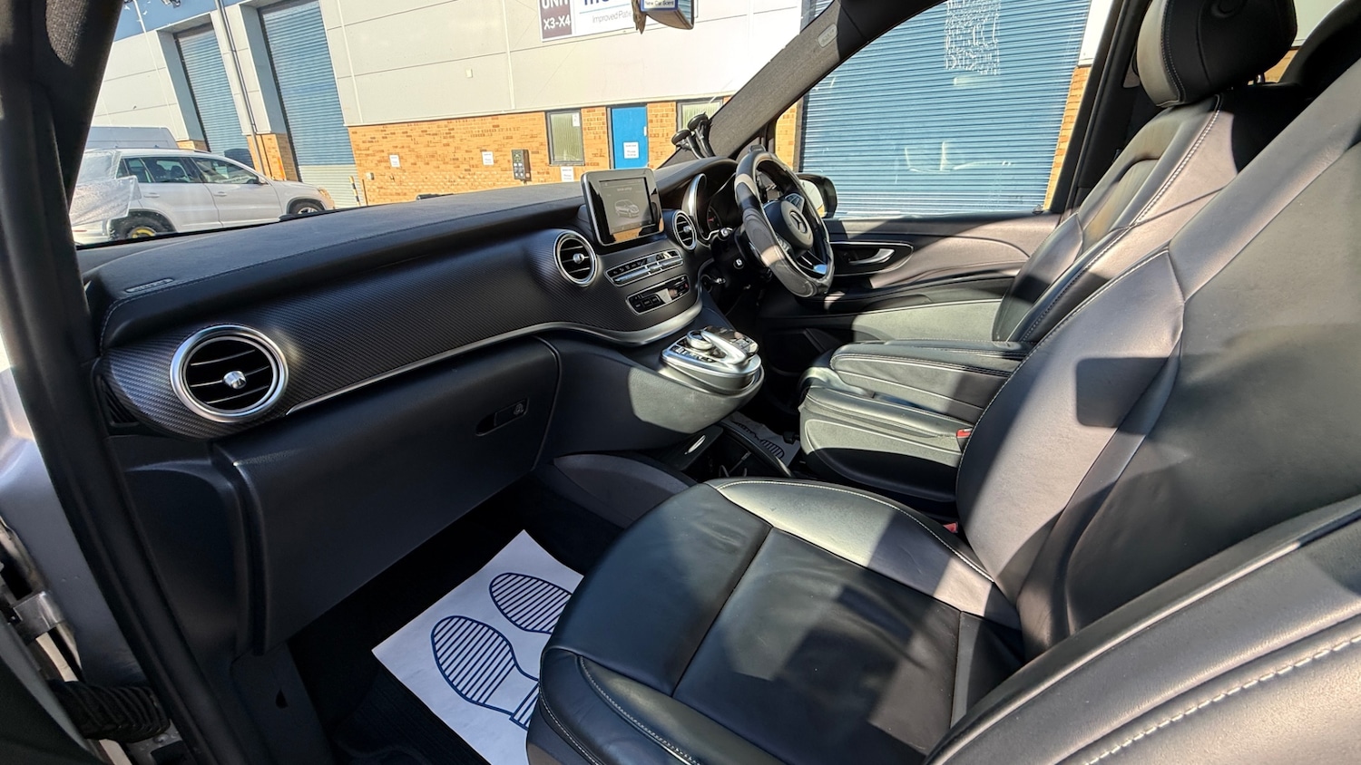 Used Mercedes-Benz V-Class 2017 for sale - 77234018: Photo 11