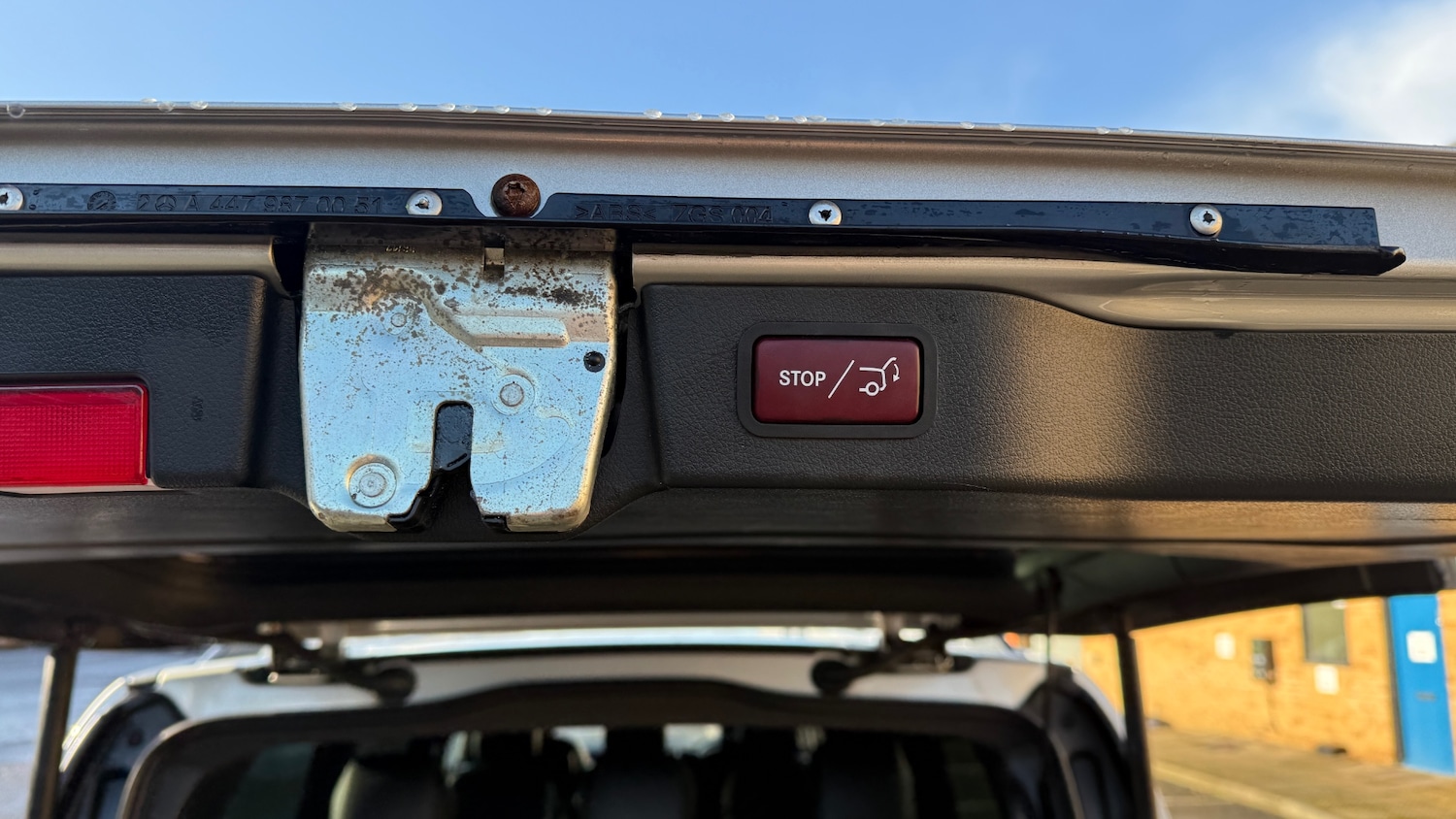 Used Mercedes-Benz V-Class 2017 for sale - 77234018: Photo 18