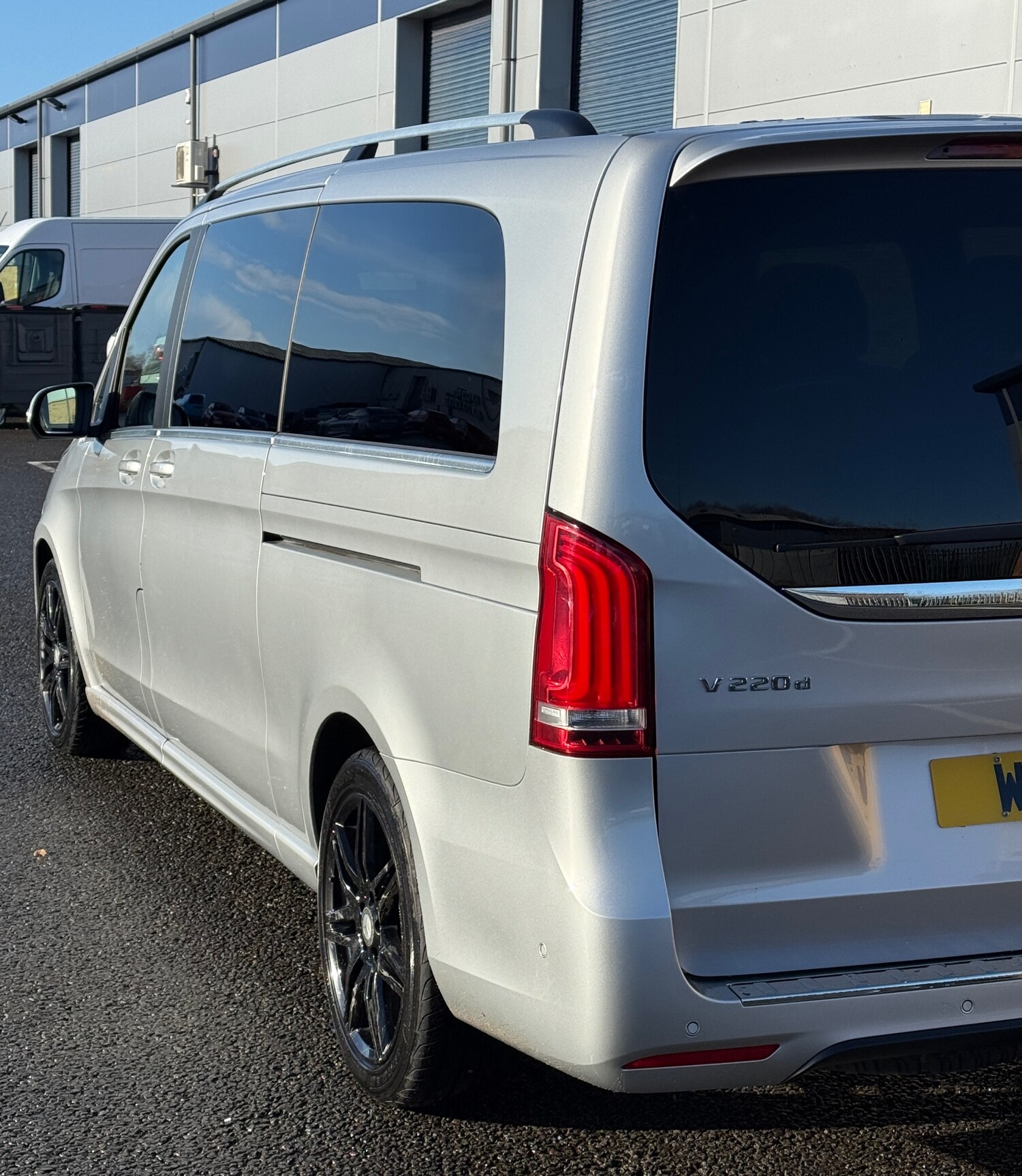 Used Mercedes-Benz V-Class 2017 for sale - 77234018: Photo 19