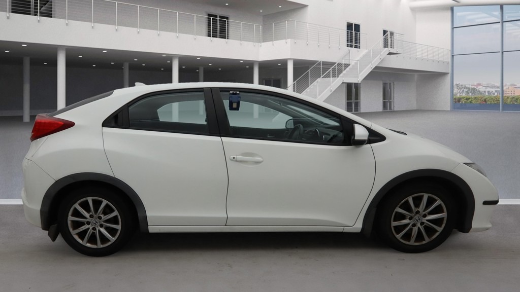 Used Honda Civic 2012 for sale - 76379541: Photo 5