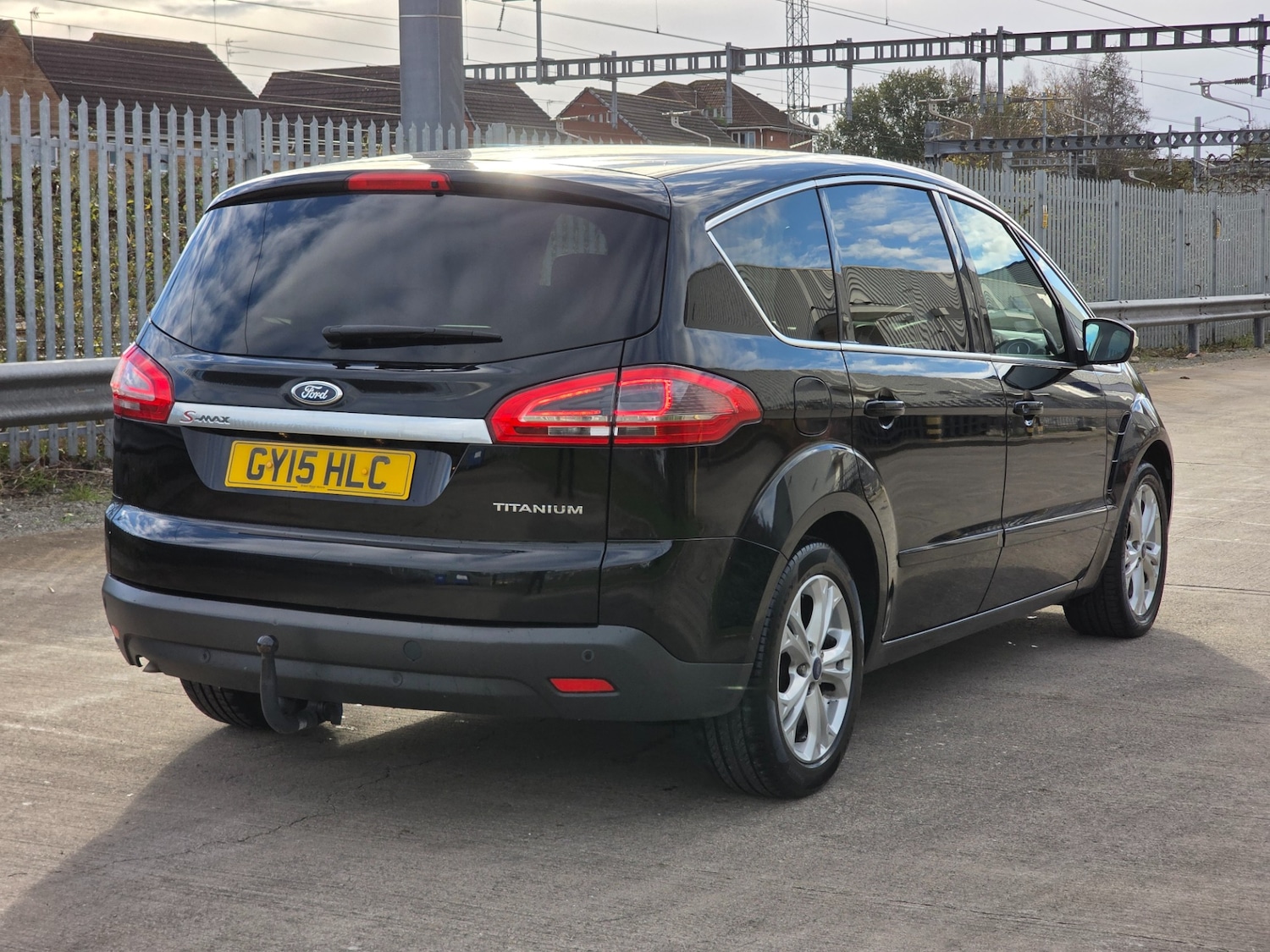 Used Ford S-Max 2015 for sale - 76627307: Photo 11