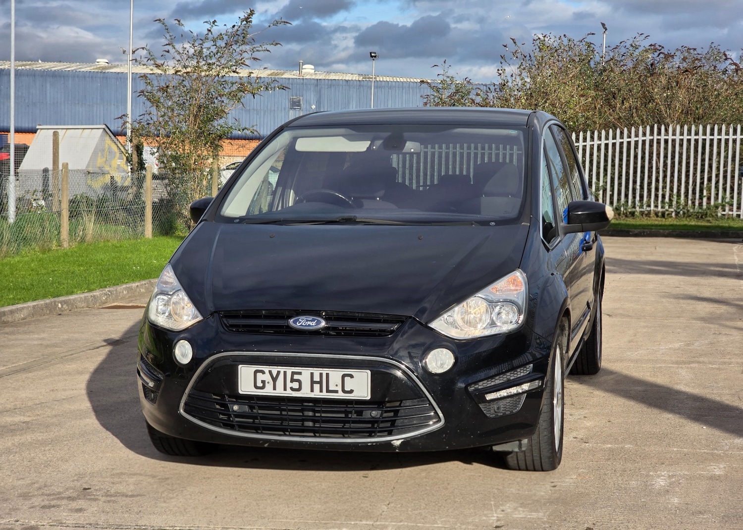 Used Ford S-Max 2015 for sale - 76627307: Photo 5