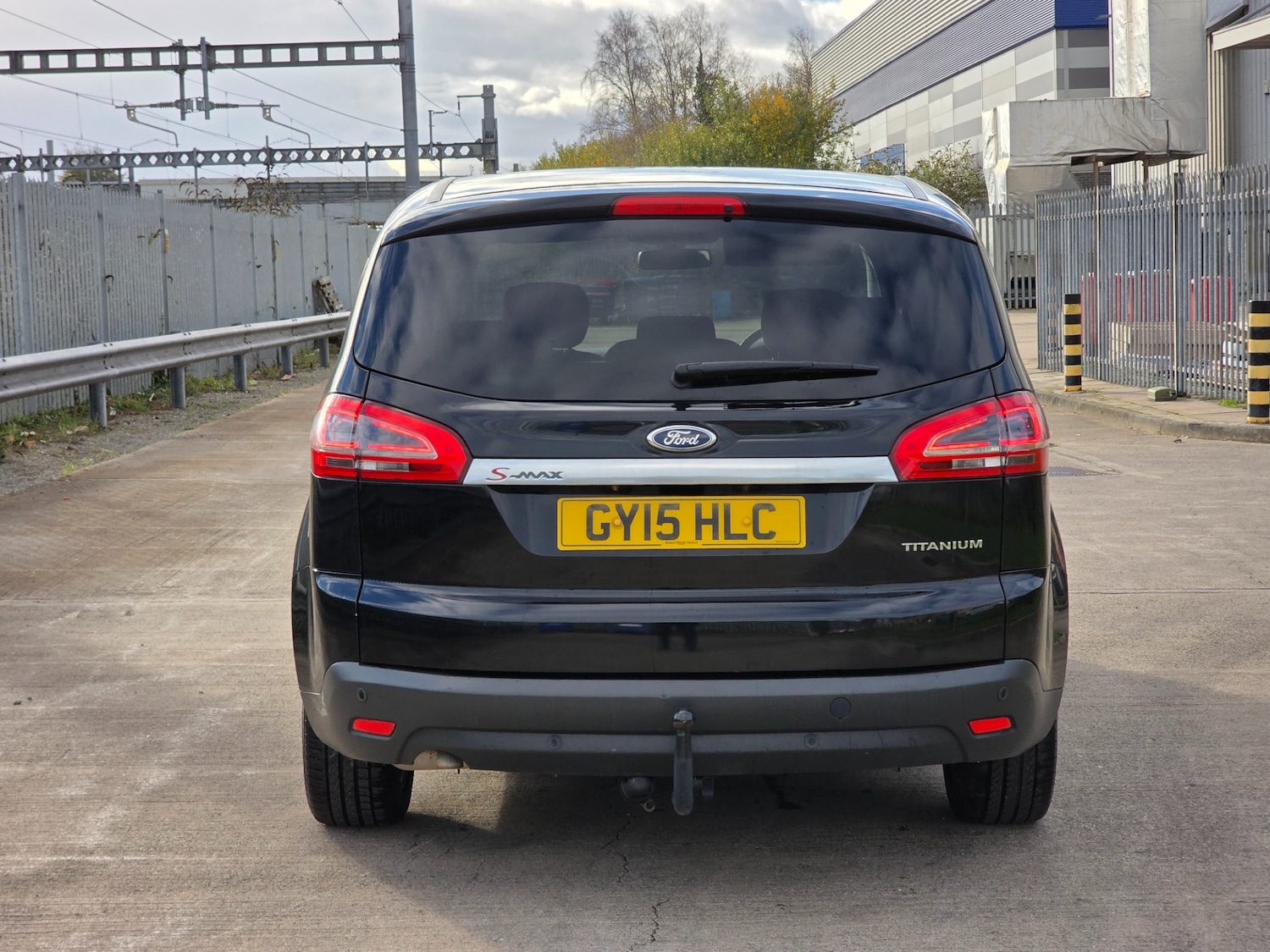 Used Ford S-Max 2015 for sale - 76627307: Photo 9