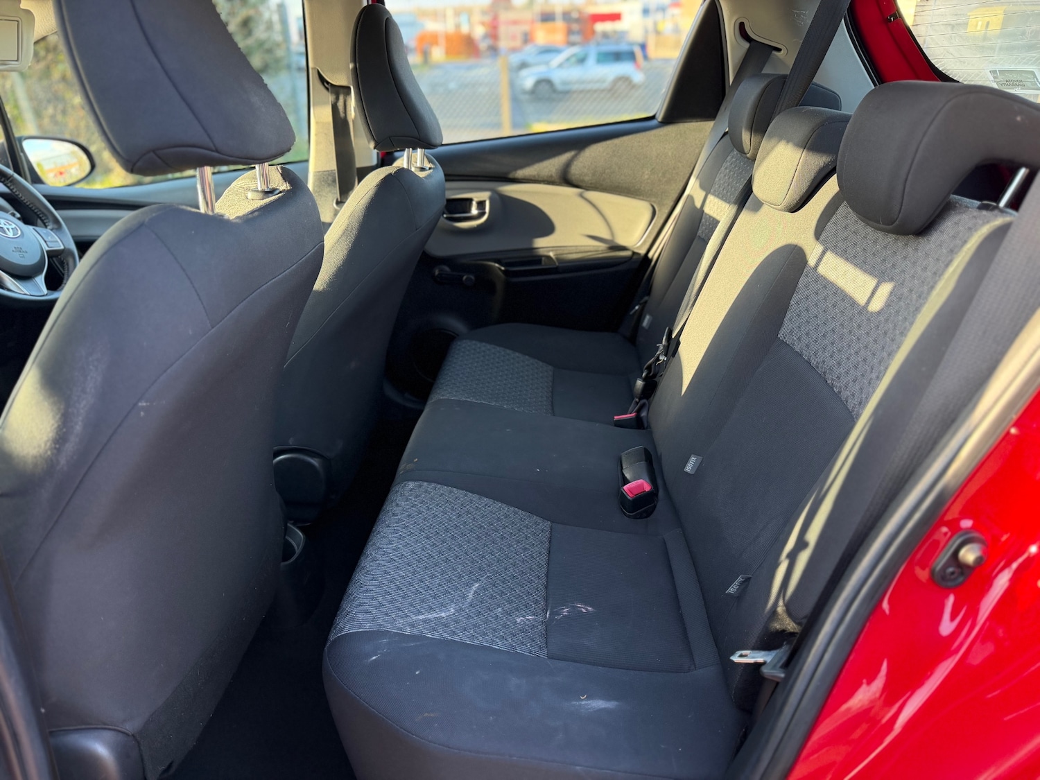 Used Toyota Yaris 2015 for sale - 77235946: Photo 12