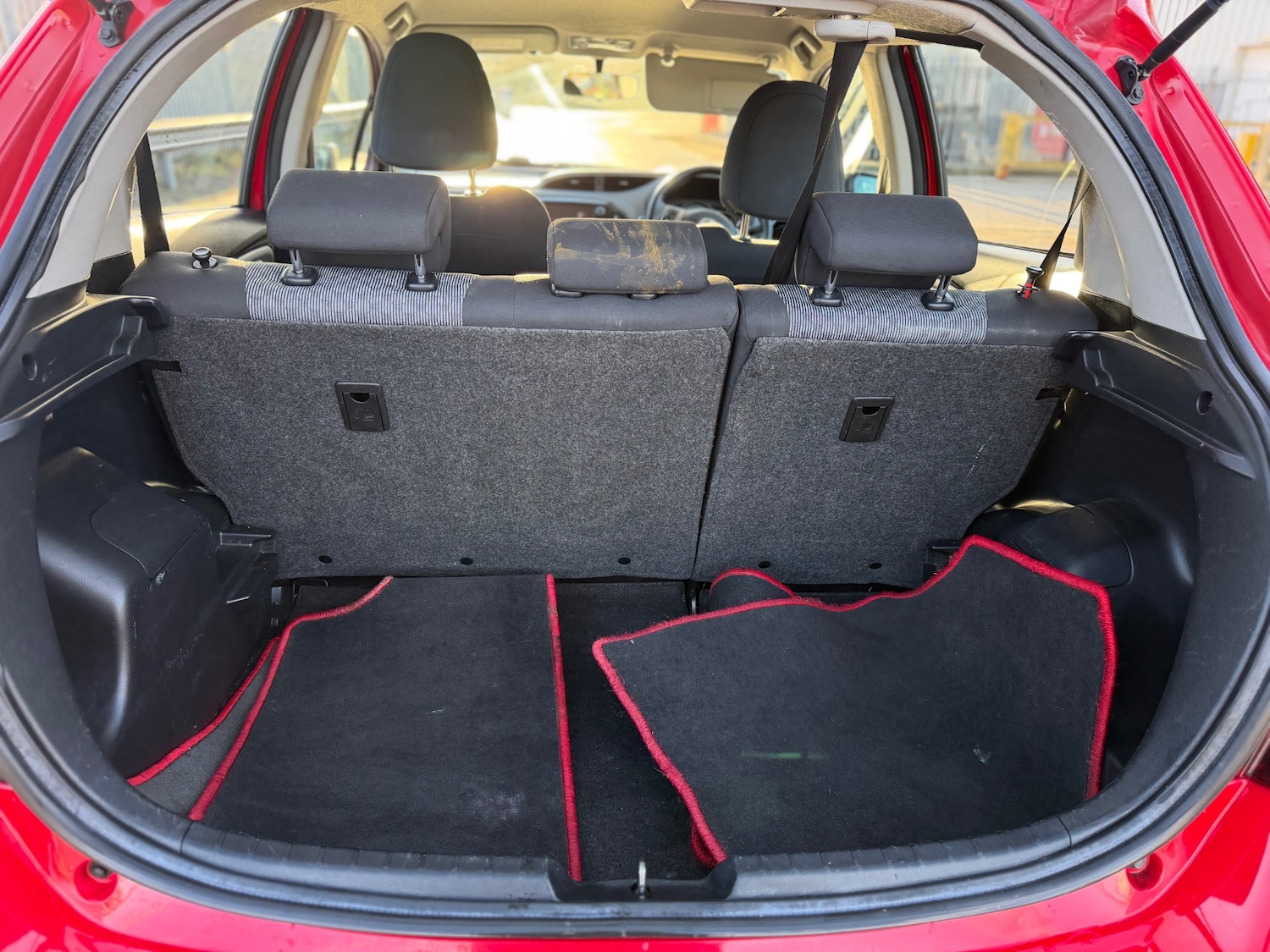 Used Toyota Yaris 2015 for sale - 77235946: Photo 18