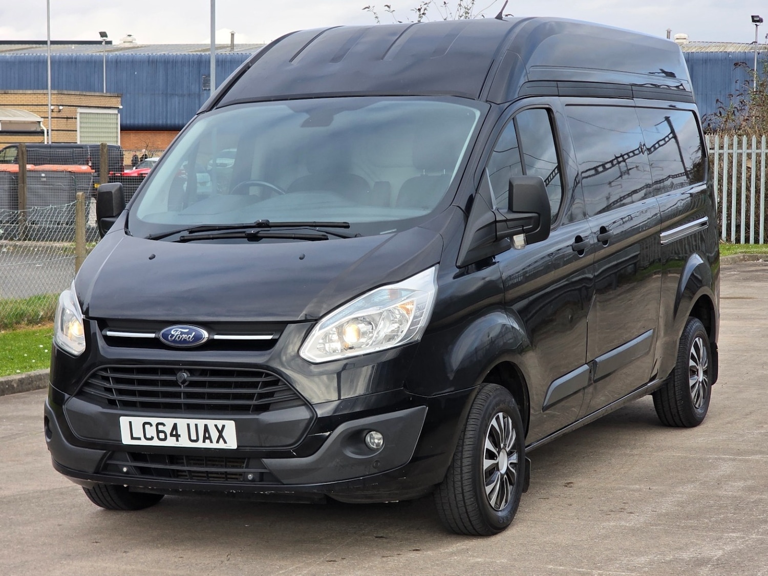 Used Ford Transit Custom 2015 for sale - 77663076: Photo 6