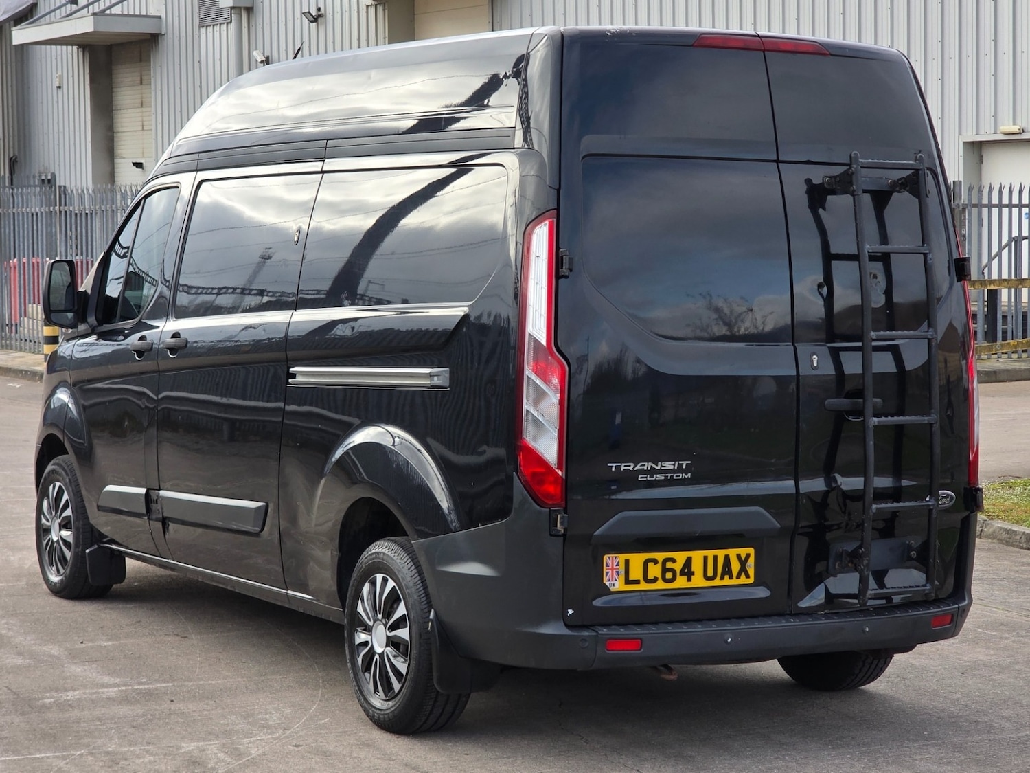 Used Ford Transit Custom 2015 for sale - 77663076: Photo 7