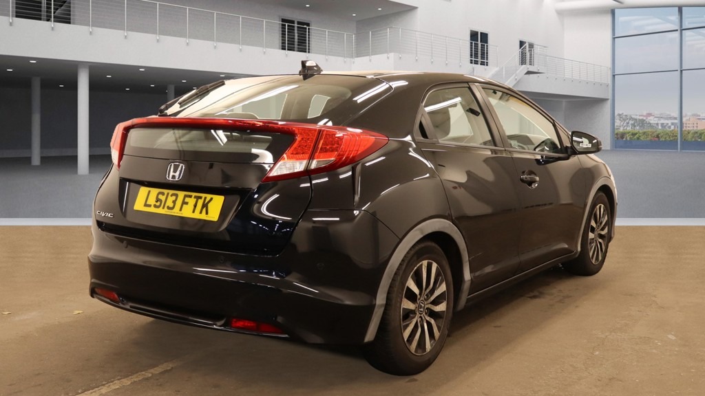 Used Honda Civic 2013 for sale - 76379600: Photo 4