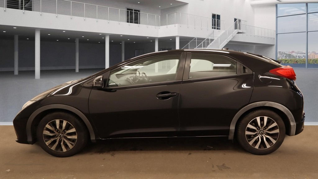 Used Honda Civic 2013 for sale - 76379600: Photo 6