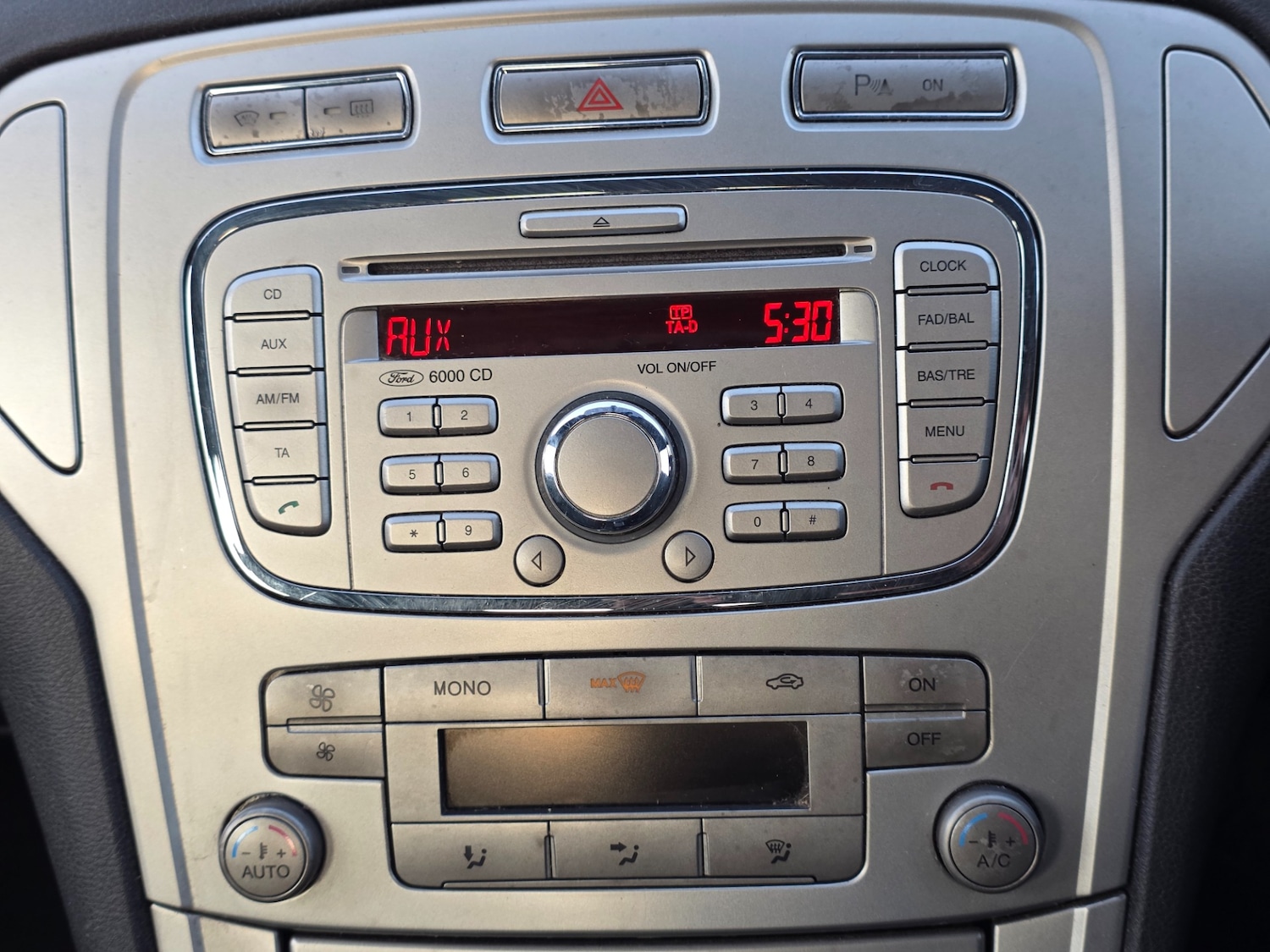 Used Ford Mondeo 2010 for sale - 77978535: Photo 22