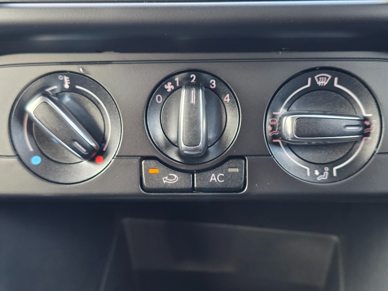 Used Volkswagen Polo 2011 for sale - 76822040: Photo 23