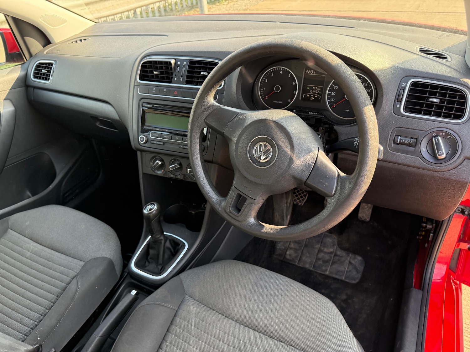 Used Volkswagen Polo 2010 for sale - 77055055: Photo 17