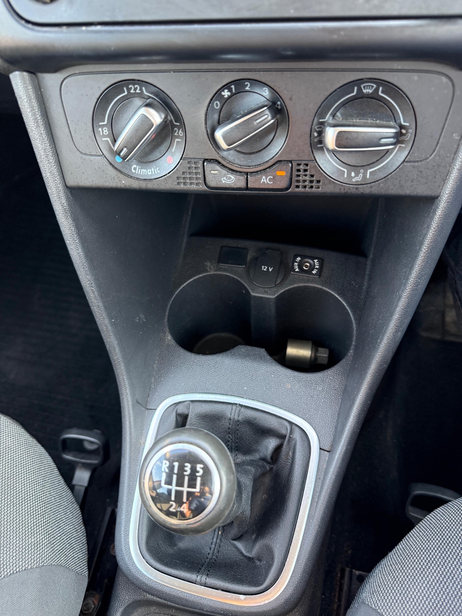 Used Volkswagen Polo 2010 for sale - 77055055: Photo 18