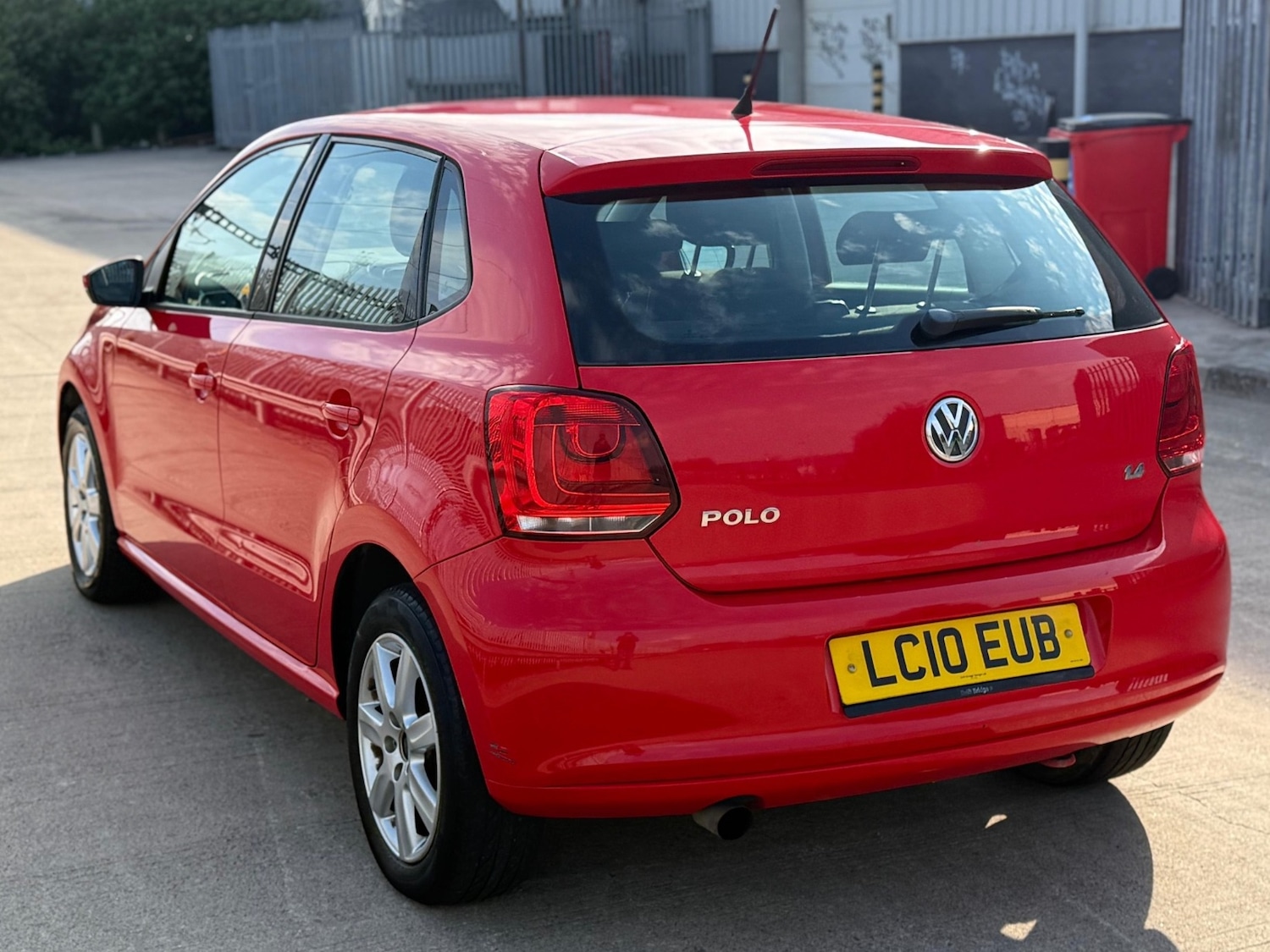 Used Volkswagen Polo 2010 for sale - 77055055: Photo 6