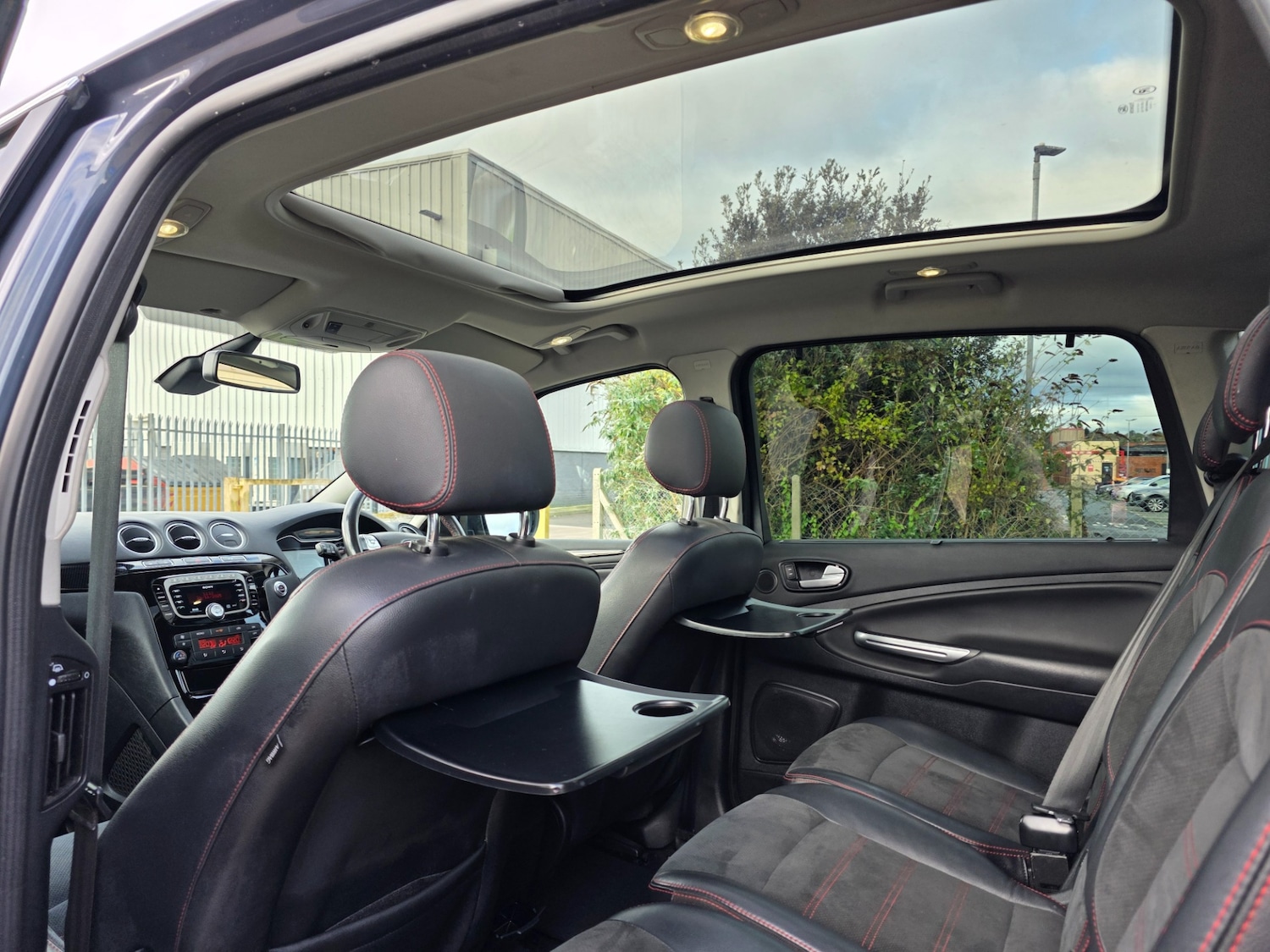 Used Ford S-Max 2011 for sale - 76682424: Photo 16