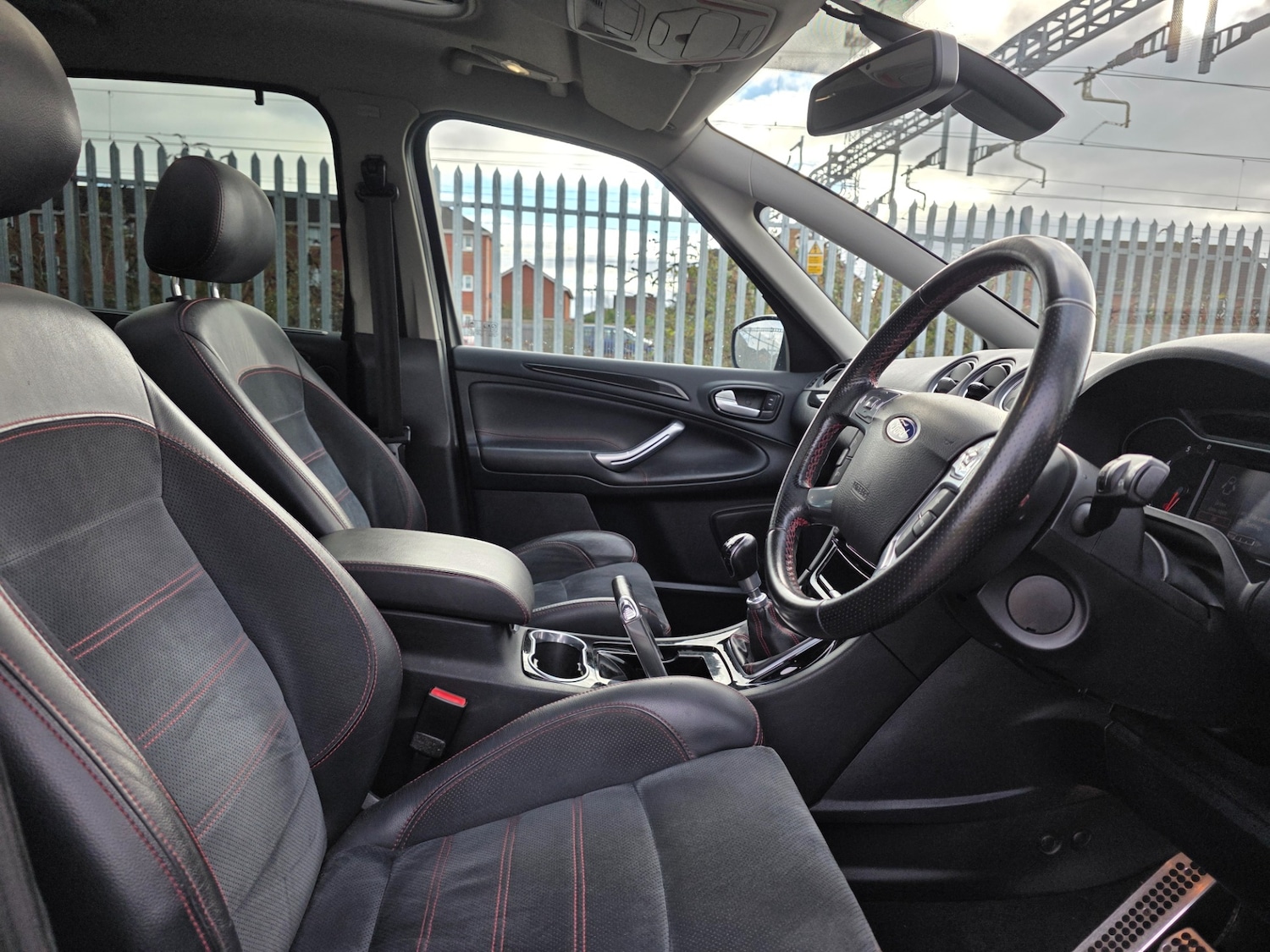 Used Ford S-Max 2011 for sale - 76682424: Photo 19