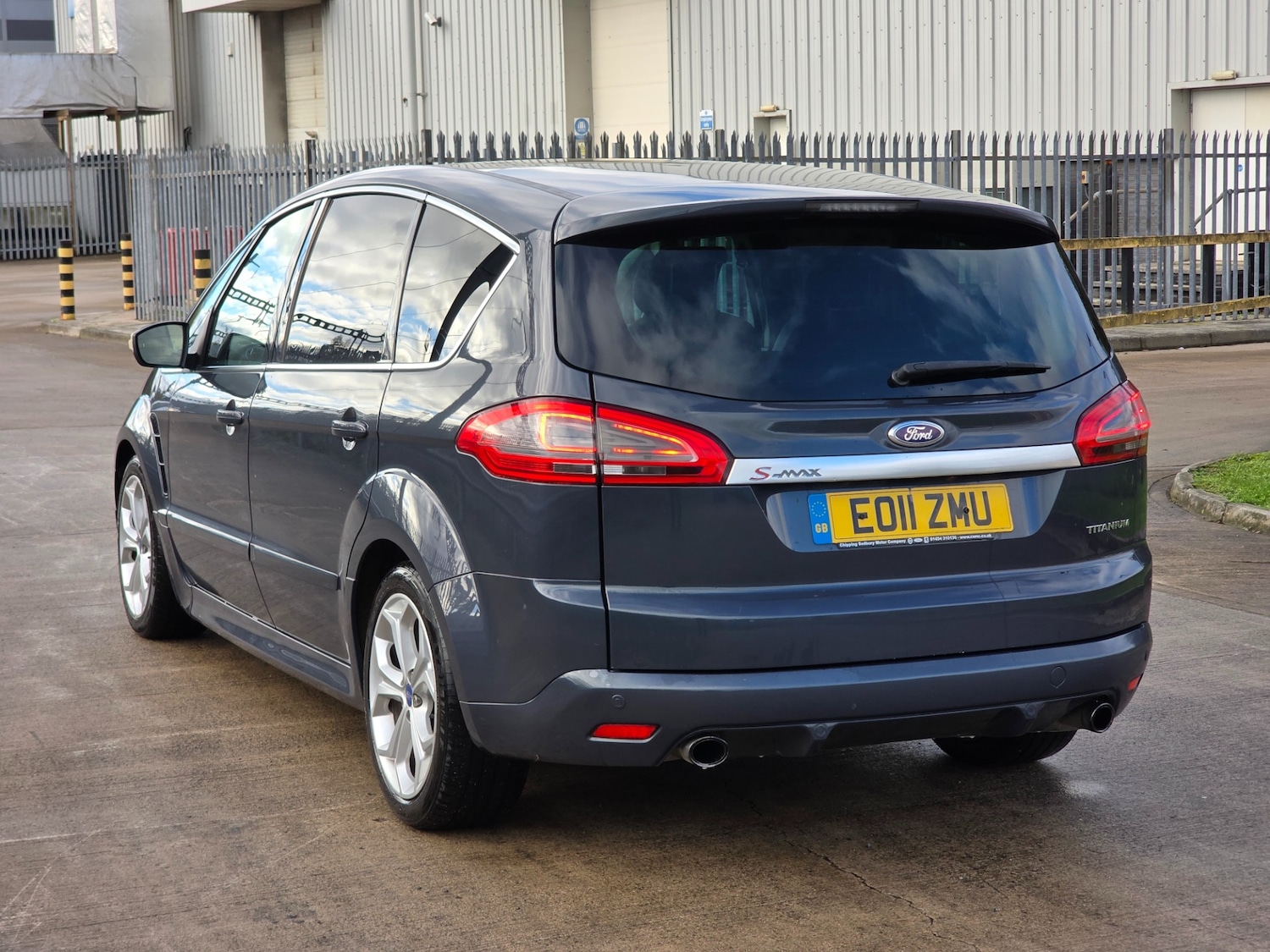 Used Ford S-Max 2011 for sale - 76682424: Photo 8
