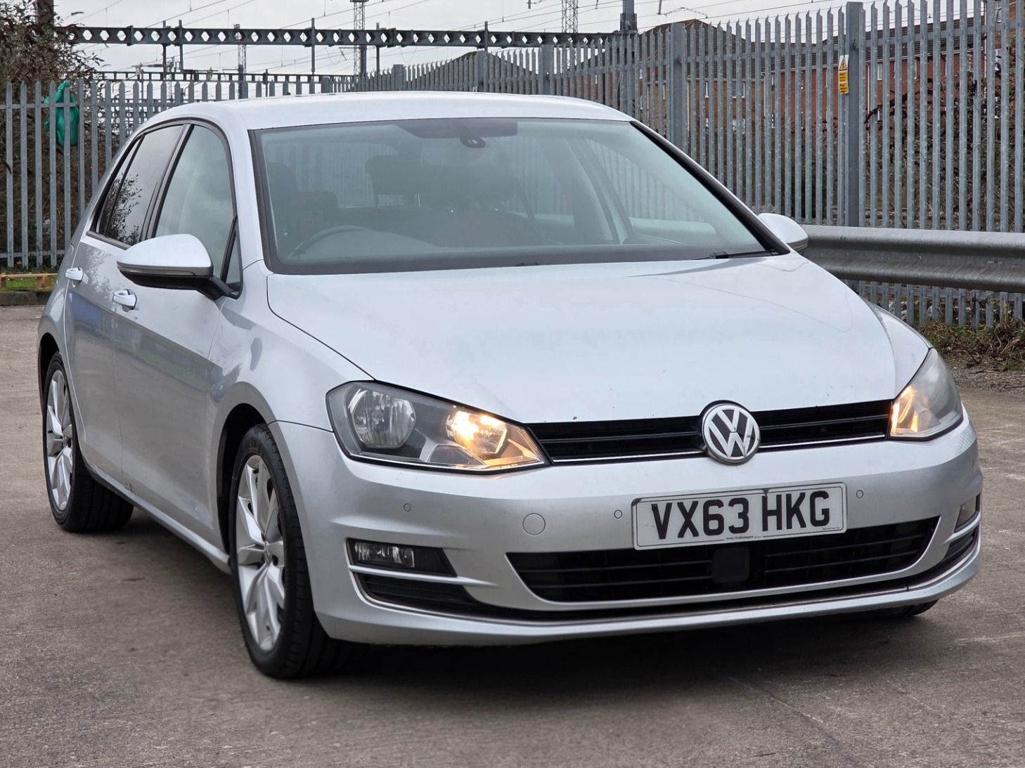 Used Volkswagen Golf 2013 for sale - 77054151: Photo 3