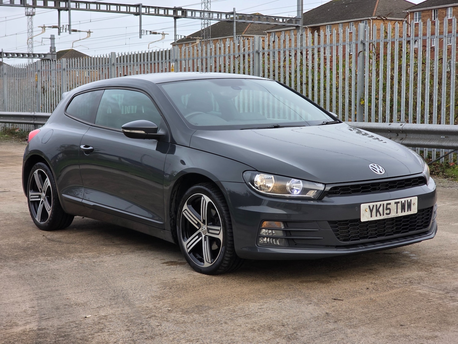 Used Volkswagen Scirocco 2015 for sale - 76482819: Photo 2