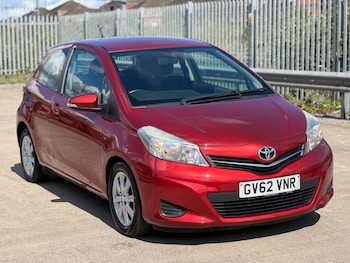 Used Toyota Yaris 2013 for sale - 75472953: Photo