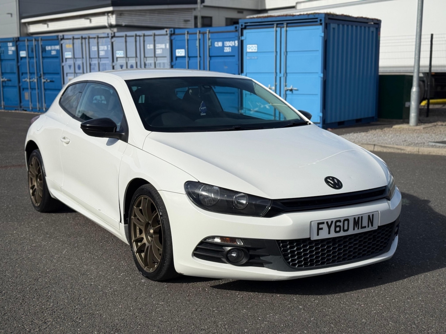 Used Volkswagen Scirocco 2010 for sale - 76177247: Photo 2