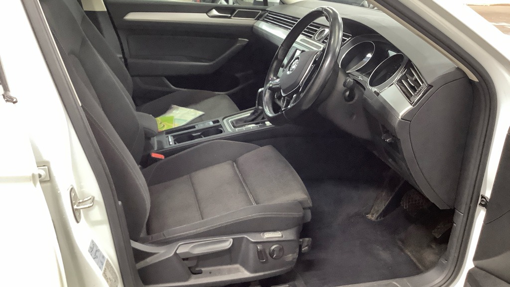 Used Volkswagen Passat 2015 for sale - 76379472: Photo 9