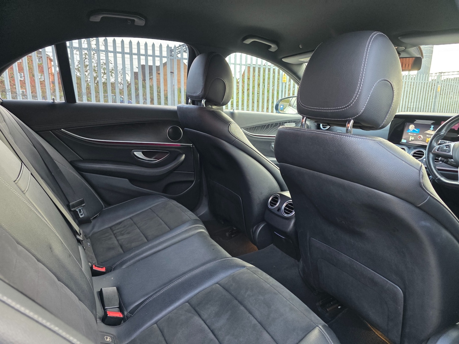 Used Mercedes-Benz E Class 2016 for sale - 76682430: Photo 18