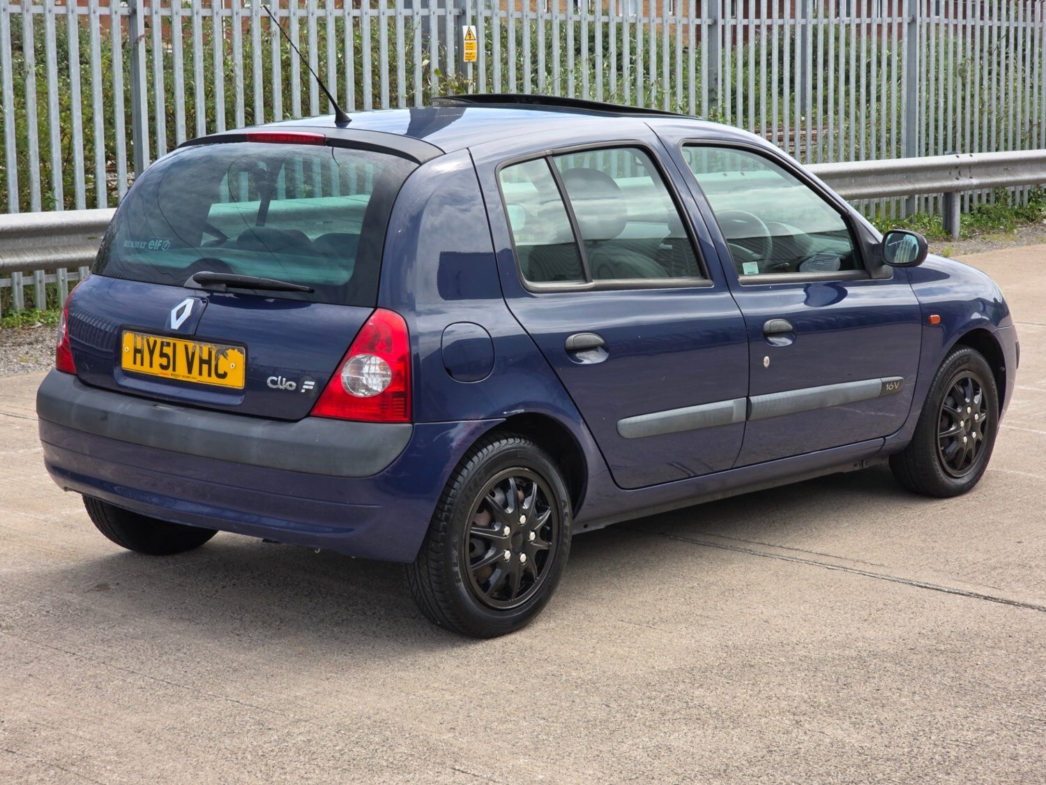 Renault Clio 2001 (51) - 1.2 16V Expression 5dr - Image 10