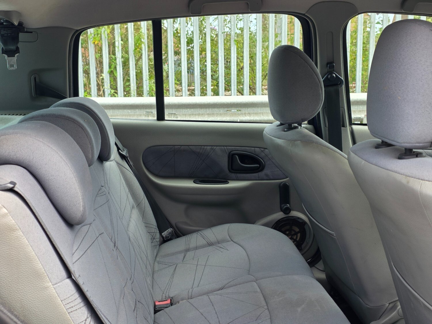 Renault Clio 2001 (51) - 1.2 16V Expression 5dr - Image 12