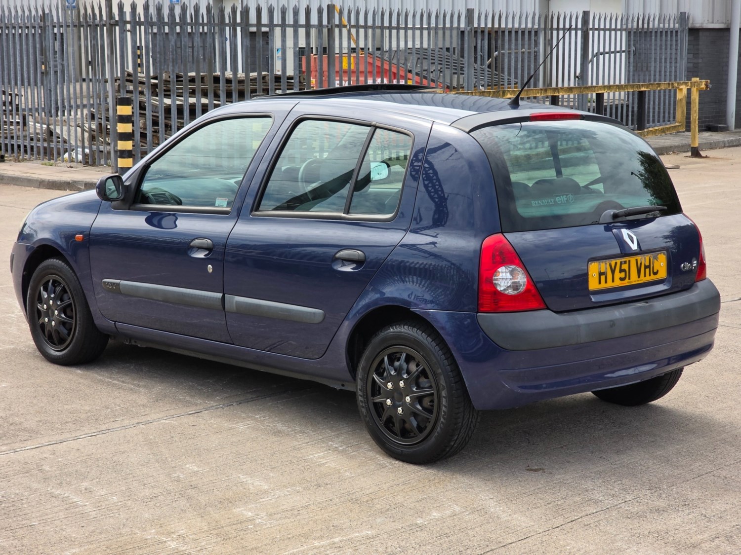Renault Clio 2001 (51) - 1.2 16V Expression 5dr - Image 6