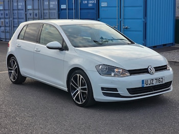Volkswagen - Golf