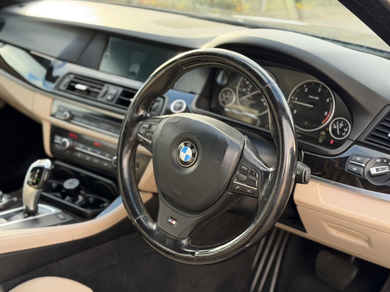 Used BMW 5 Series 2011 for sale - 77303319: Photo 12