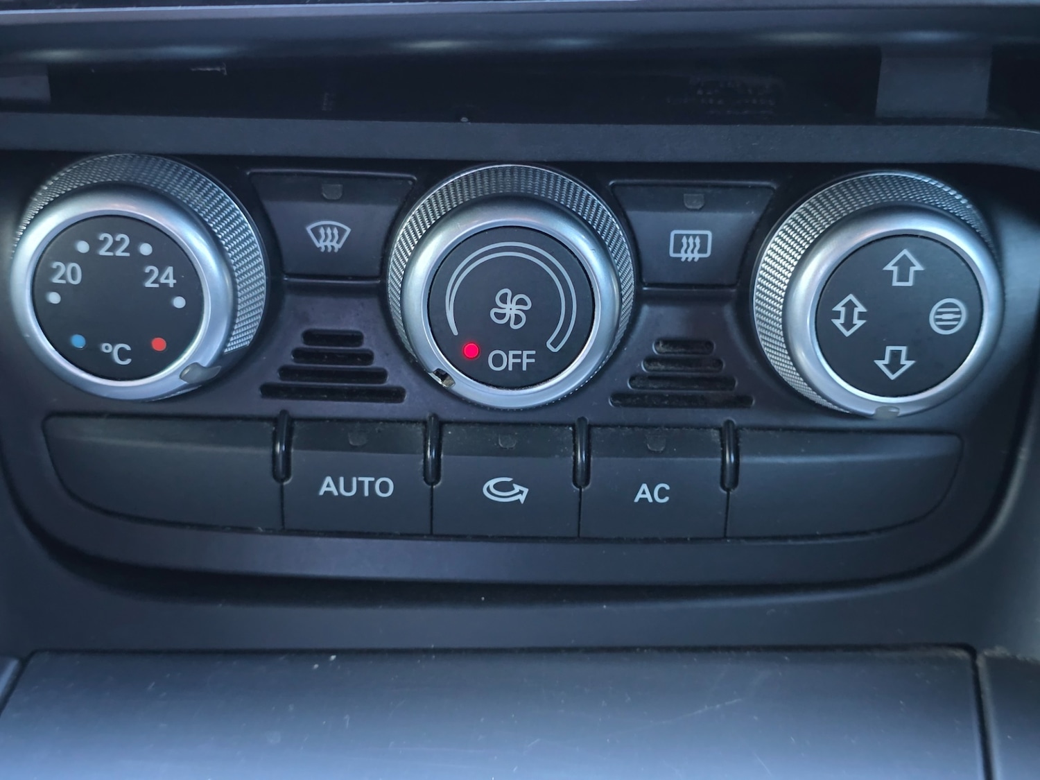 Used Audi TT 2011 for sale - 76641200: Photo 21