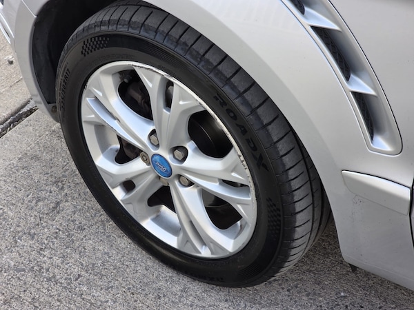 Used Ford S-Max 2011 for sale - 75029476: Photo 24