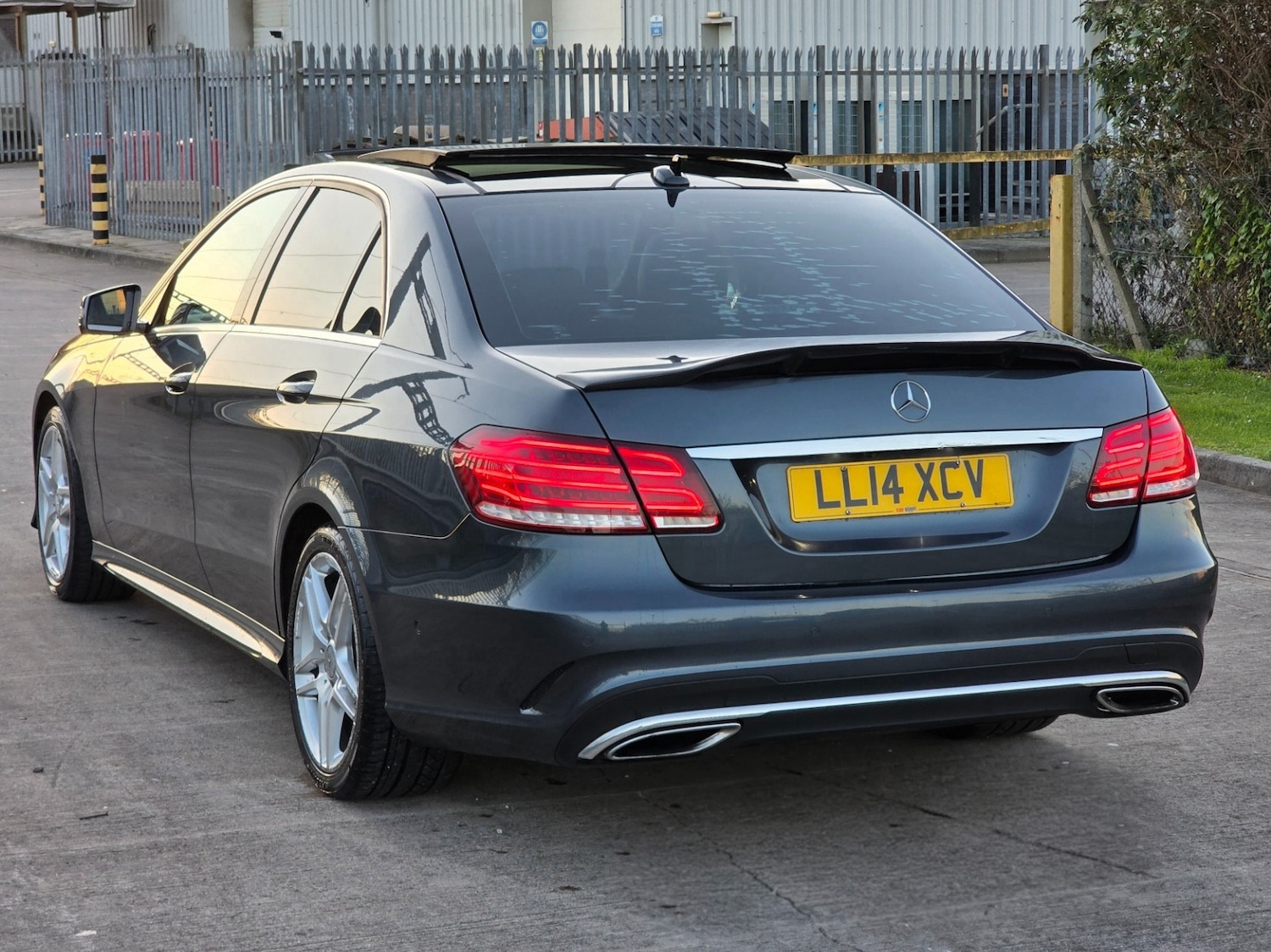 Used Mercedes-Benz E Class 2014 for sale - 77057131: Photo 8