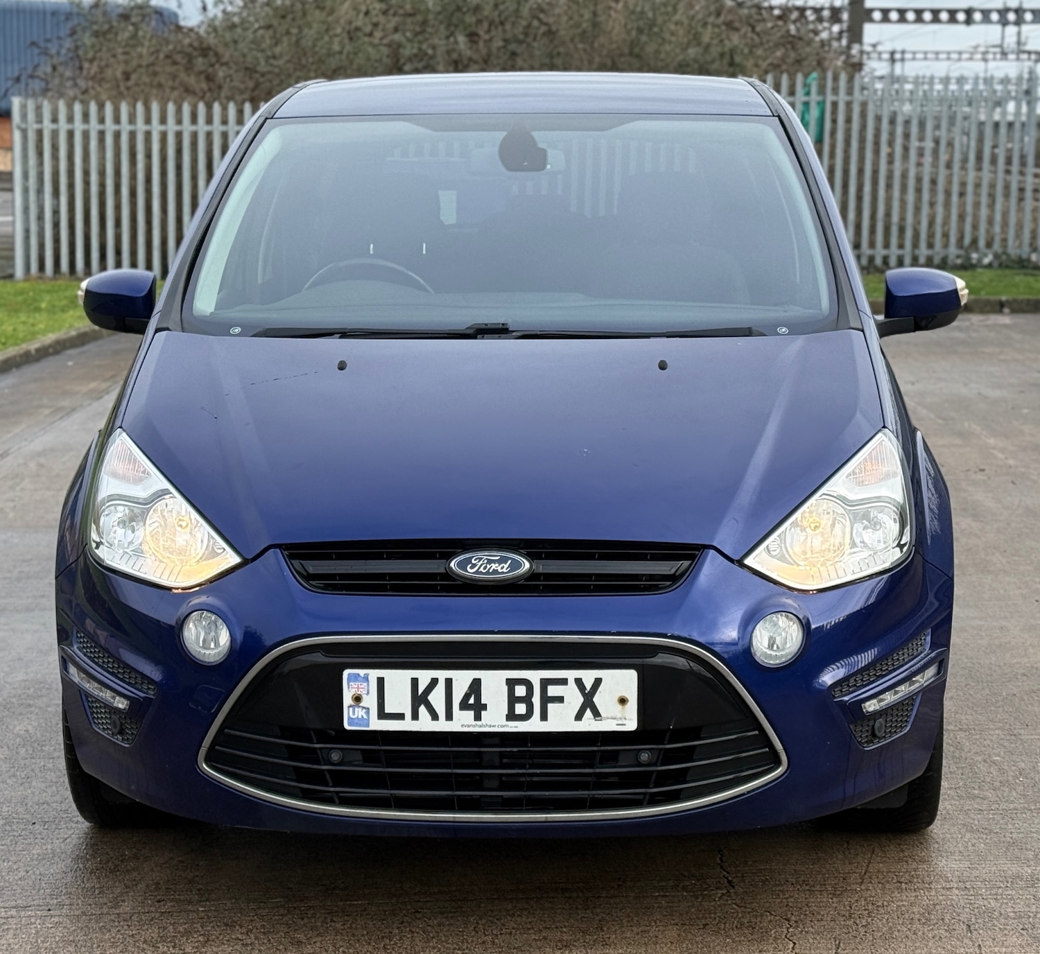 Used Ford S-Max 2014 for sale - 77490431: Photo 4