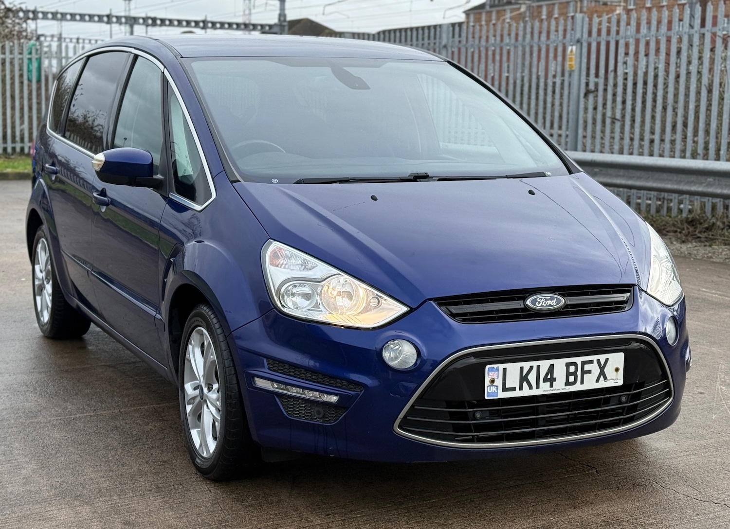 Used Ford S-Max 2014 for sale - 77490431: Photo 5