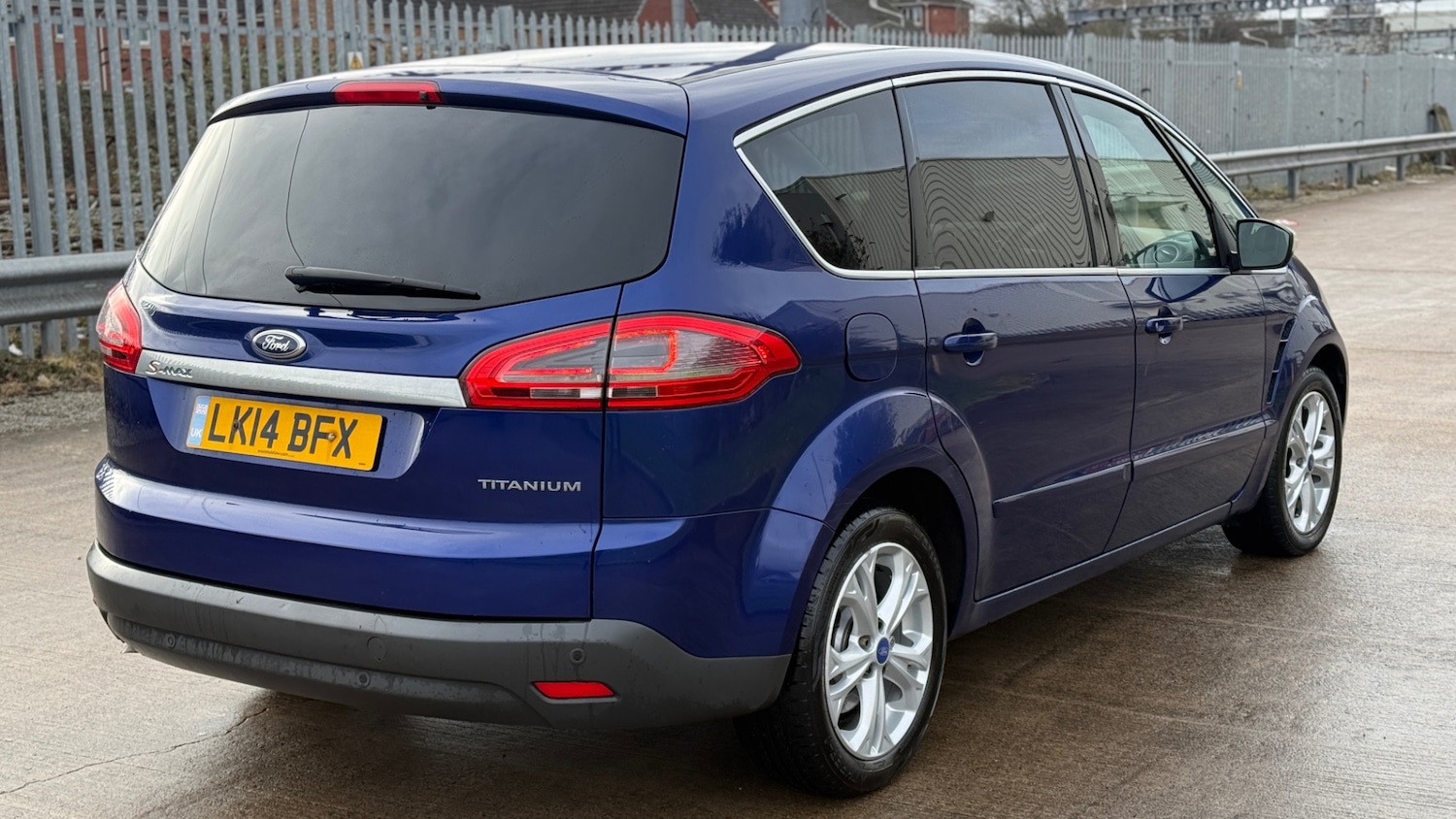 Used Ford S-Max 2014 for sale - 77490431: Photo 9