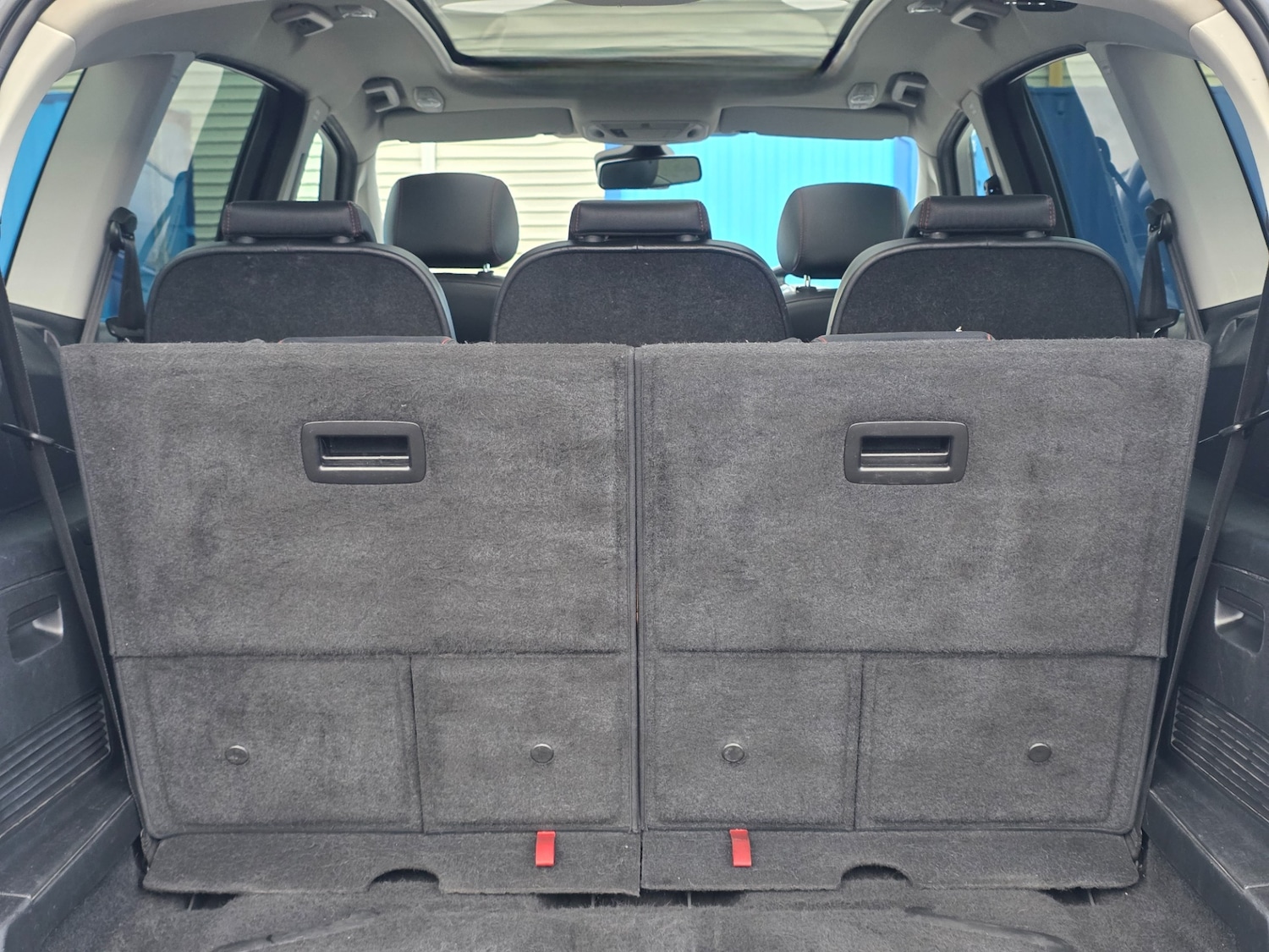 Used Ford S-Max 2011 for sale - 76896826: Photo 21