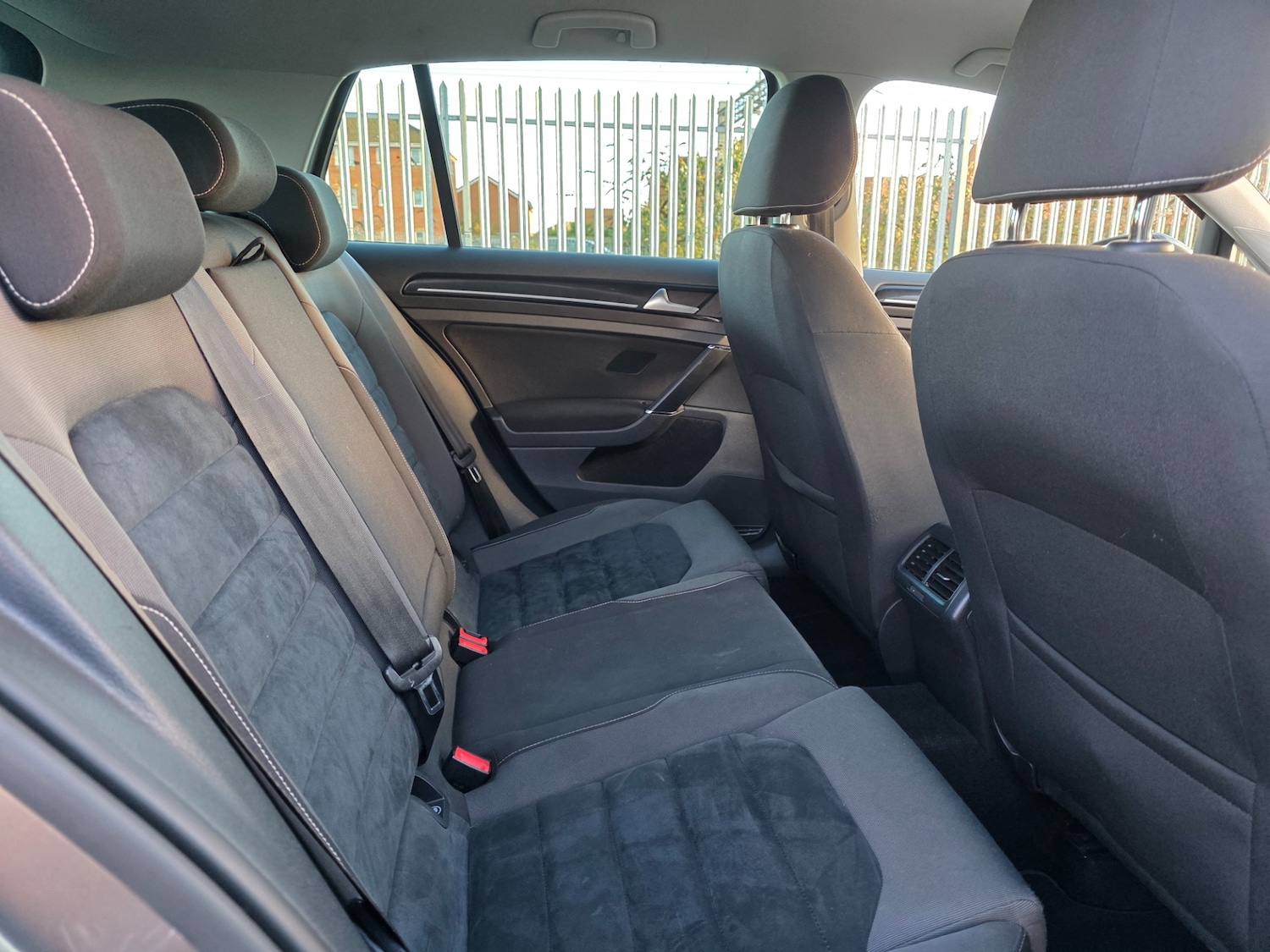 Used Volkswagen Golf 2013 for sale - 76653727: Photo 19