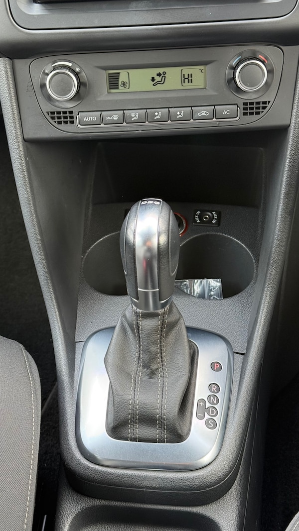 Used Volkswagen Polo 2011 for sale - 74190814: Photo 11
