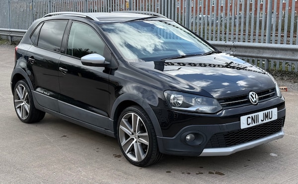 Used Volkswagen Polo 2011 for sale - 74190814: Photo 1