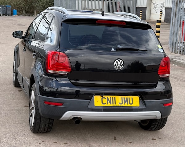 Used Volkswagen Polo 2011 for sale - 74190814: Photo 4