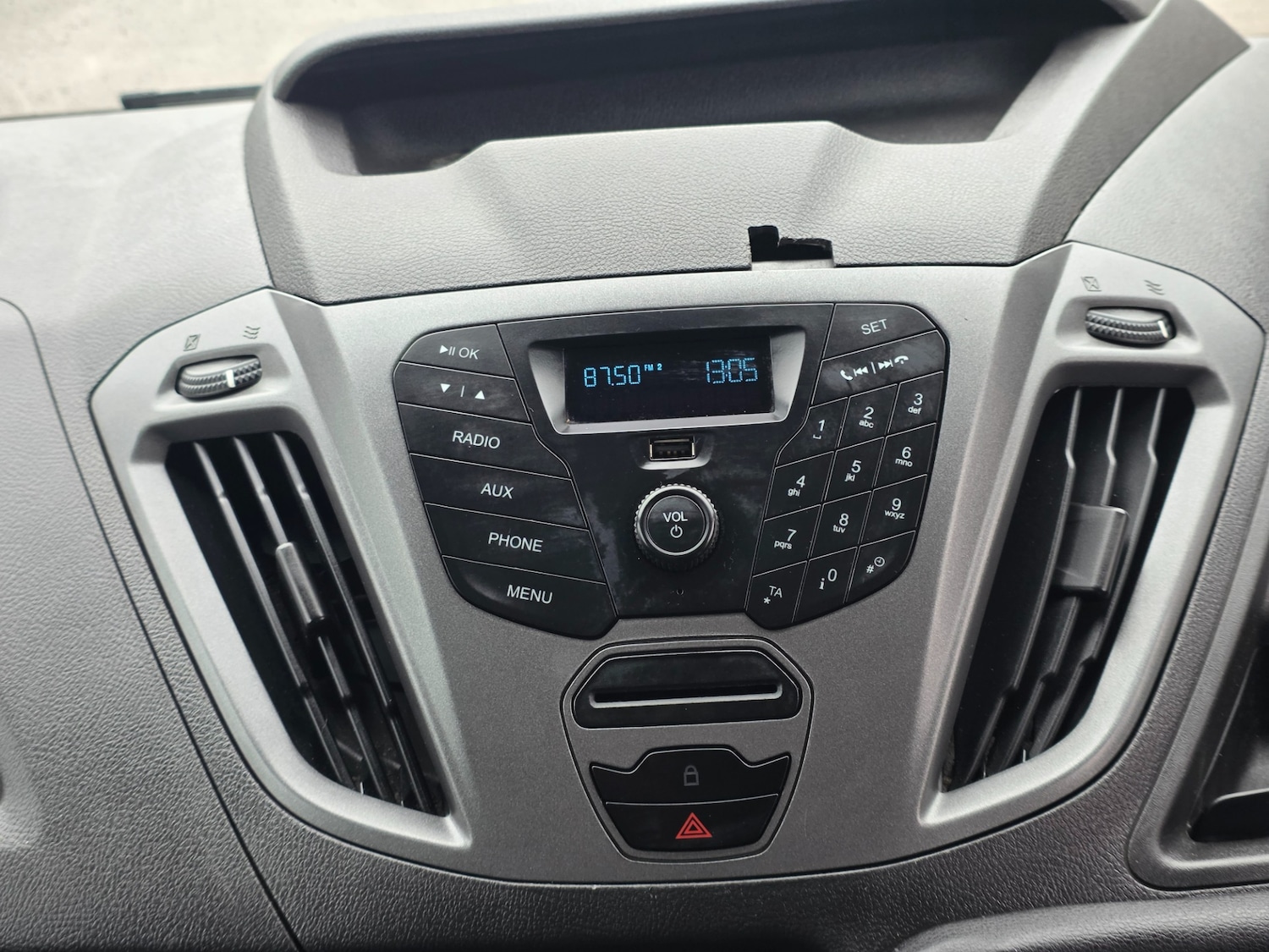 Used Ford Transit Custom 2015 for sale - 77643928: Photo 19