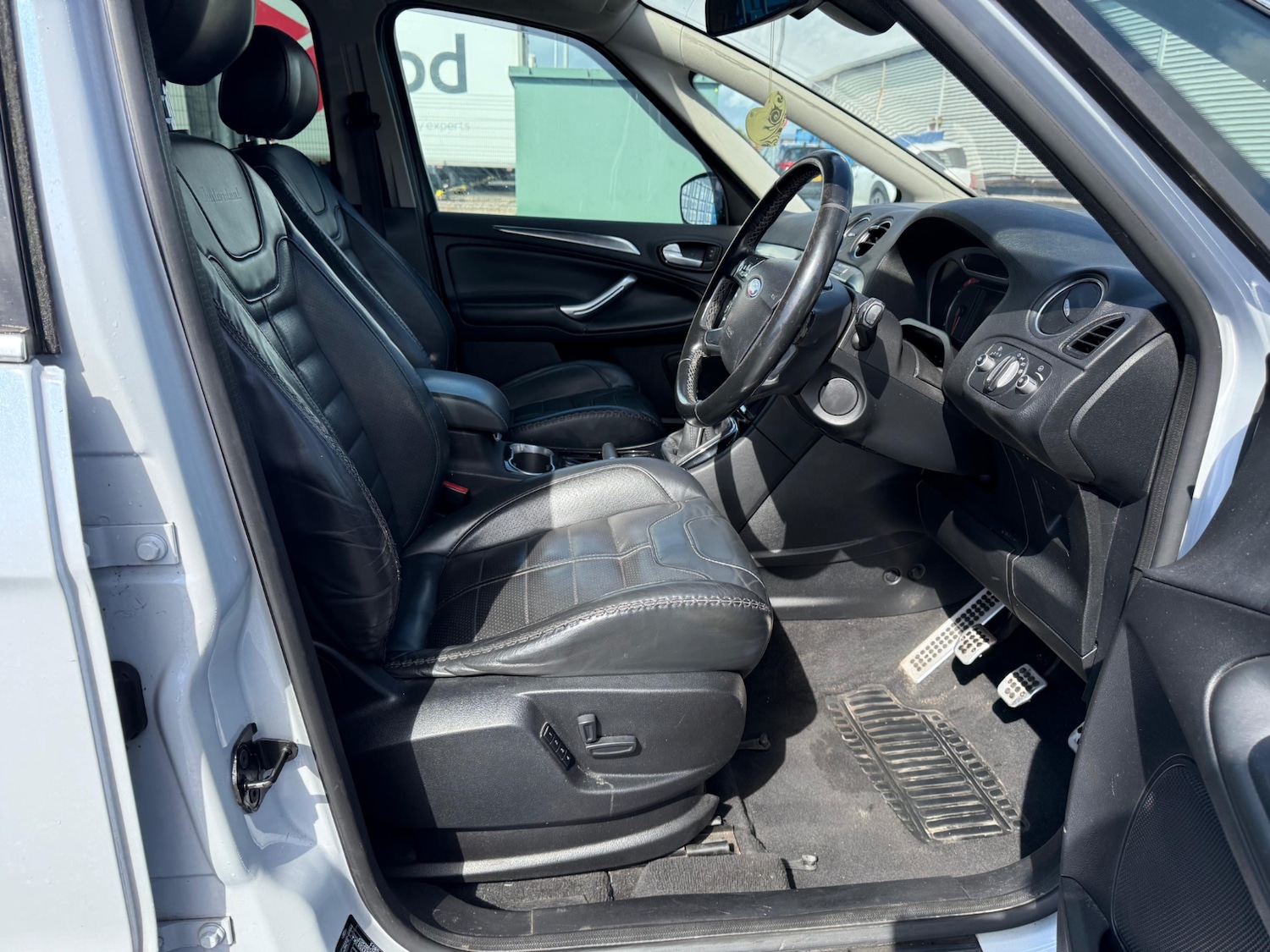 Vehicle 27