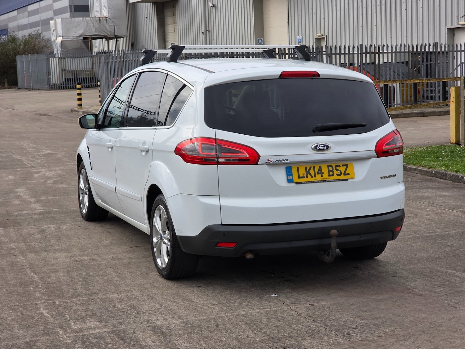 Used Ford S-Max 2014 for sale - 77818198: Photo 8