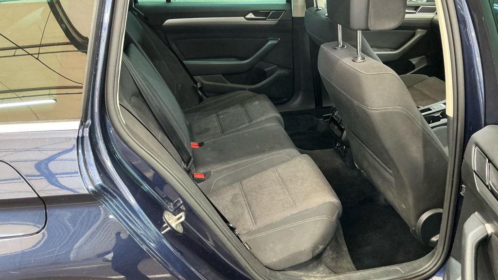 Used Volkswagen Passat 2017 for sale - 76379593: Photo 8
