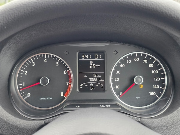 Used Volkswagen Polo 2011 for sale - 74330545: Photo 19